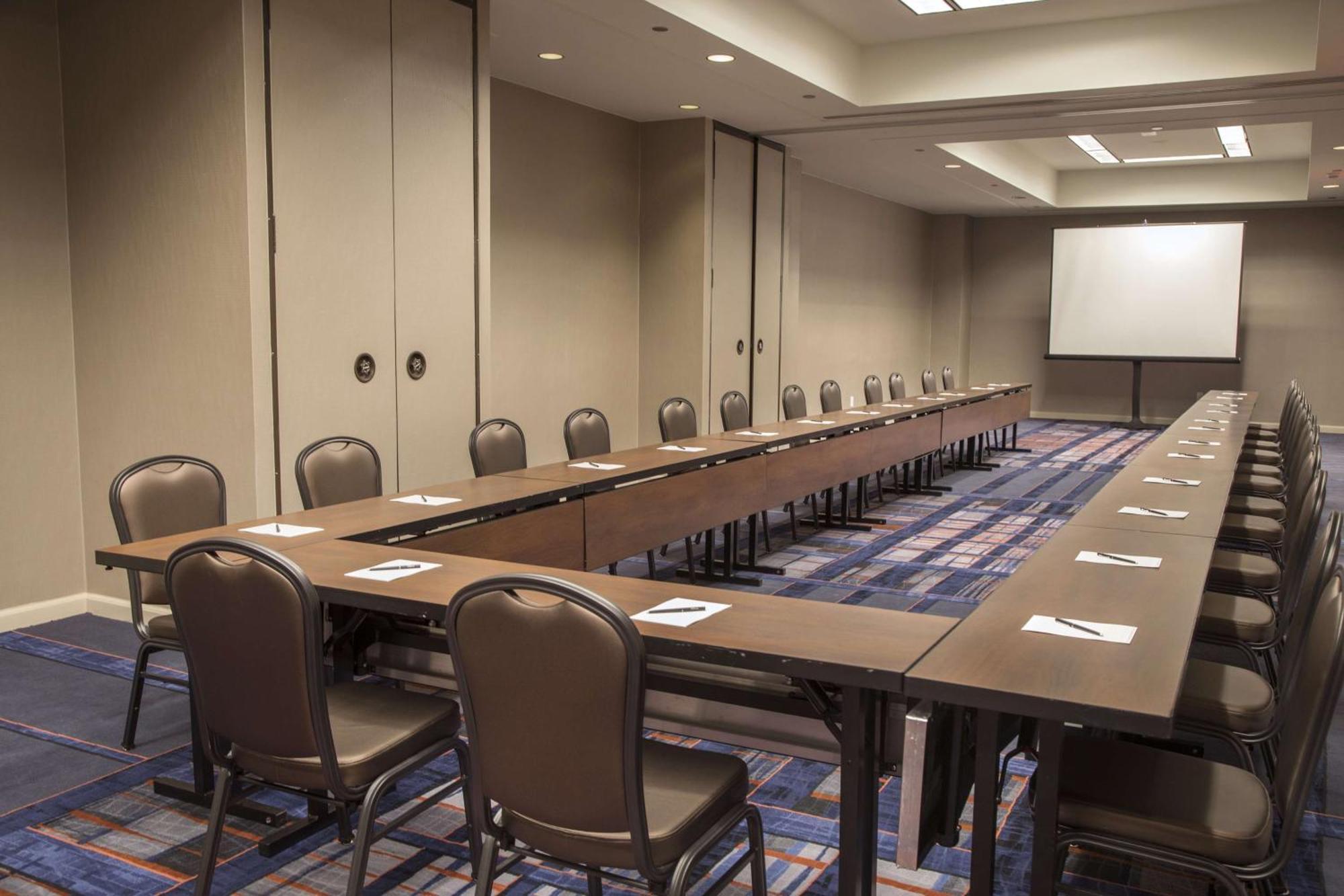 מלון College Park Hilton Atlanta Airport מראה חיצוני תמונה