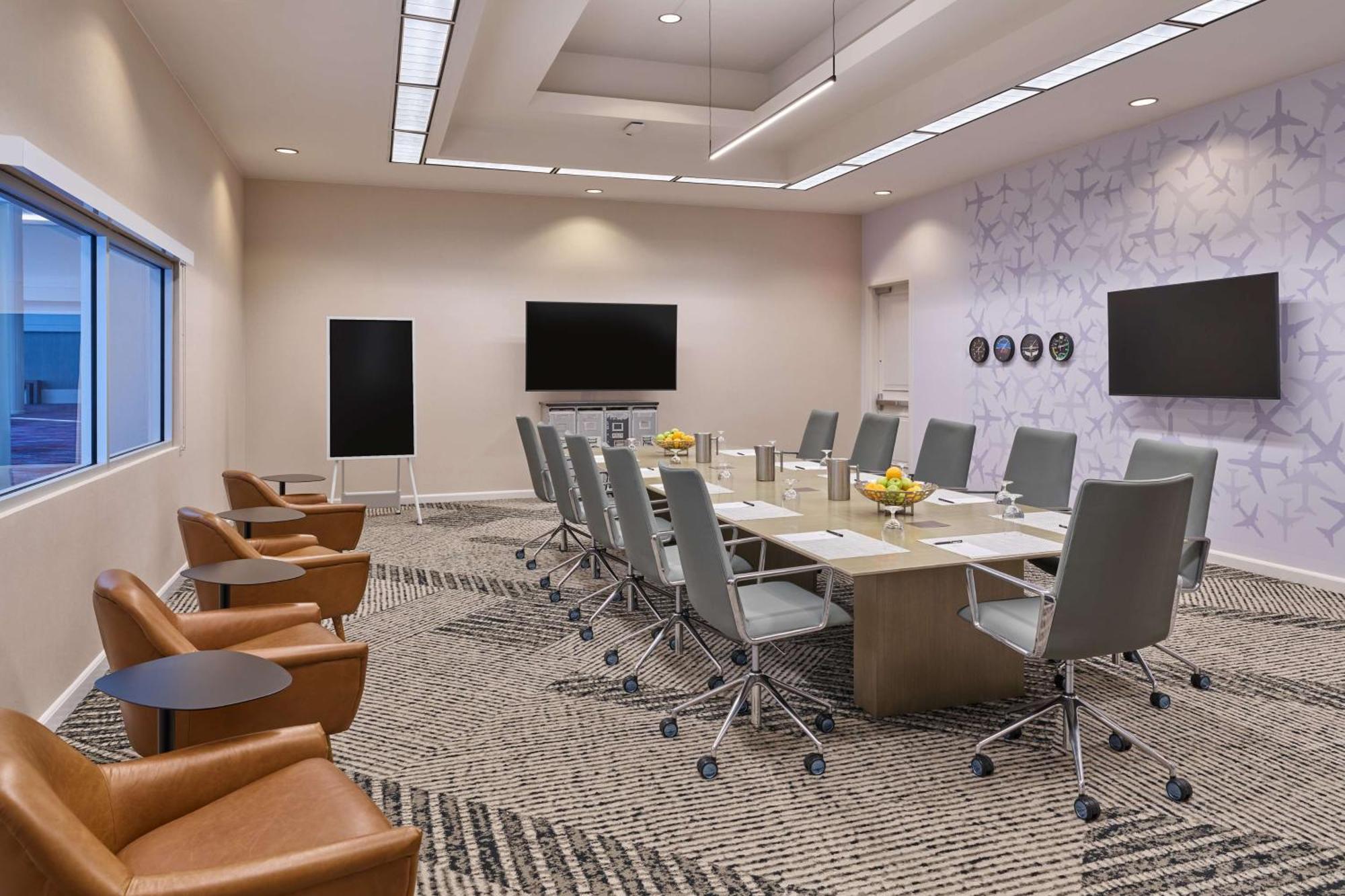 מלון College Park Hilton Atlanta Airport מראה חיצוני תמונה