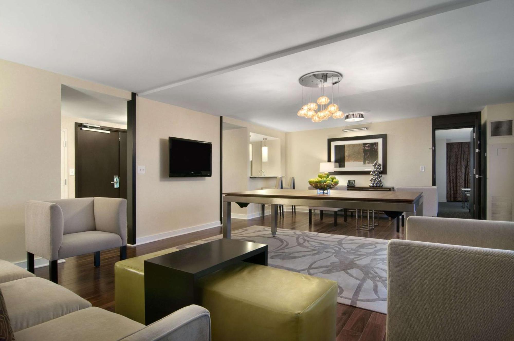 מלון College Park Hilton Atlanta Airport מראה חיצוני תמונה